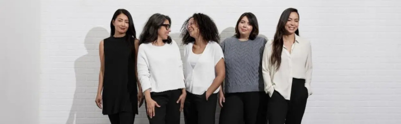 Stylish Eileen Fisher Apparel for Petite Body Types